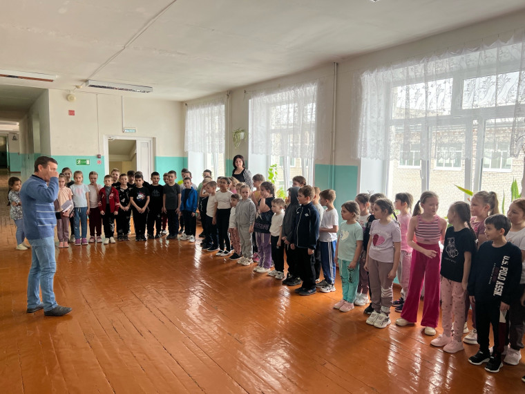 Военно- спортивная игра ️«Зарница 2.0»️ в начальной школе.